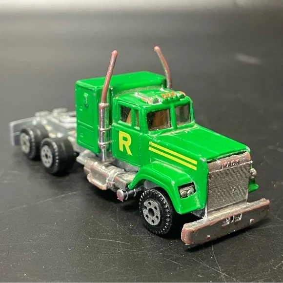 ダイキャストモデル　Mack Road Champs | Toys | Road Champs Die Cast 982 Mack Super
